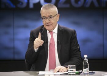 Ylli Rakipi fiton betejën ligjore: Gjykata deklaron fajtor Vladimir Muçajn, drejtuesin e faqes Newsalbania.al, për shpifje ndaj gazetarit