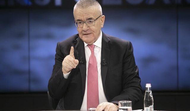 Ylli Rakipi fiton betejën ligjore: Gjykata deklaron fajtor Vladimir Muçajn, drejtuesin e faqes Newsalbania.al, për shpifje ndaj gazetarit