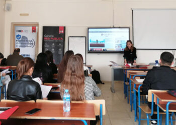 Qendra “Res Publica” realizoi trajnimin “Siguria fizike dhe kibernetike e gazetarëve” me studentët e gazetarisë