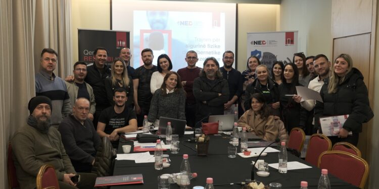 Siguria fizike dhe kibernetike e gazetarëve: Trajnim dy-ditor nga qendra “Res Publica”