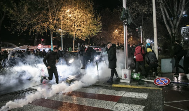 Mbyllet gjyqi maratonë pas 30 seancash me pafajësinë e 8 të akuzuarve për dhunë dhe pengim trafiku gjatë protestës që pasoi vrasjen e Klodian Rashës