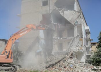 Beteja ligjore e të prekurve nga procesi i Rindërtimit rrëzoi mitin se administrata është e pathyeshme nga pushteti gjyqësor