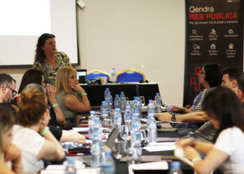 Shkolla Verore 2024: Gazetarët profesionistë dhe studentët e gazetarisë trajnohen për tema ligjore