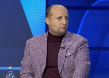 Gazetari Elton Qyno i drejtohet Gjykatës Kushtetuese: SPAK dhe Gjykata e Lartë injoruan standardin e vendosur nga kjo e fundit dhe vendimin e OKB