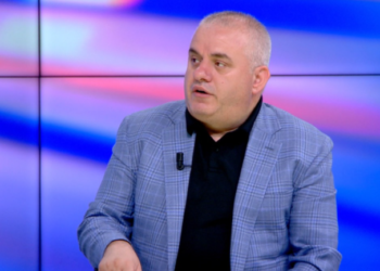 Artan Hoxha i bën gol FSHF-së: Gjykata vendos për pafajsinë e gazetarit që u akuzua për shpifje