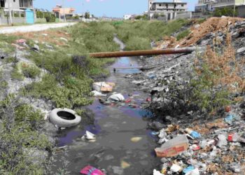 Zhvillohet seanca e parë për çështjen e ujërave të ndotura: Udhëzimi i miratuar për menaxhimin e tyre dëmton konsumatorin dhe shmang përgjegjësinë nga pushteti lokal dhe Ujësjellës Kanalizimet