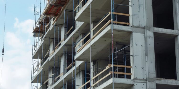 Bashkia Tiranë tenton një tipologji të re abuzimi me procesin e rindërtimit. Gjykata e bllokon.