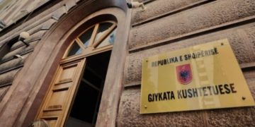 Fitore për lirinë e shprehjes: Gjykata Kushtetuese i jep të drejtë gazetarit Elton Qyno përballë pushtetit të SPAK